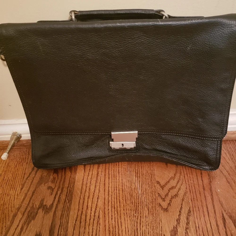 Real leather vintage .